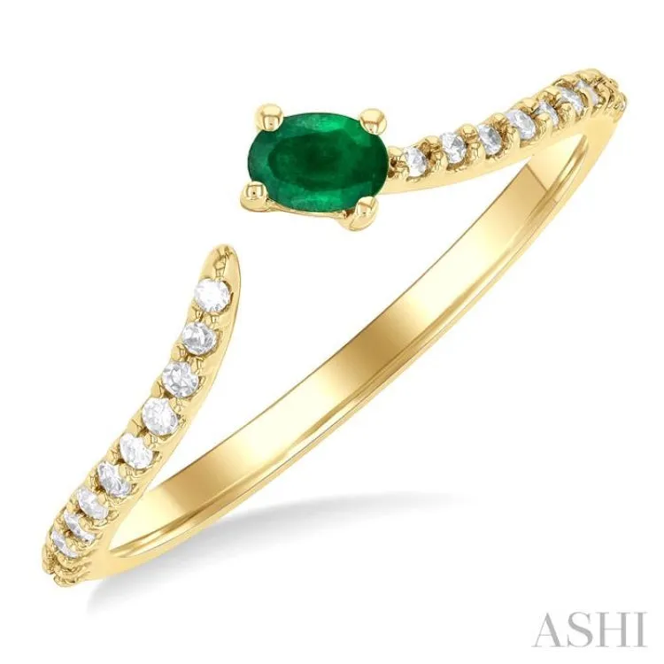 1/10 ctw Petite 4X3 MM Oval Cut Emerald and Round Cut Diamond Precious Fashion Ring in 10K Yellow Gold