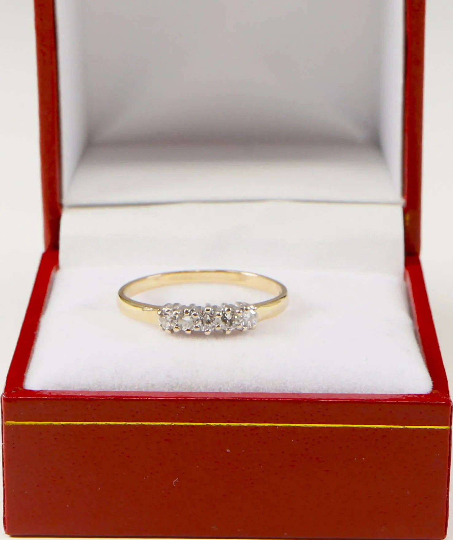 9ct Gold 5 Stone Diamond Ring