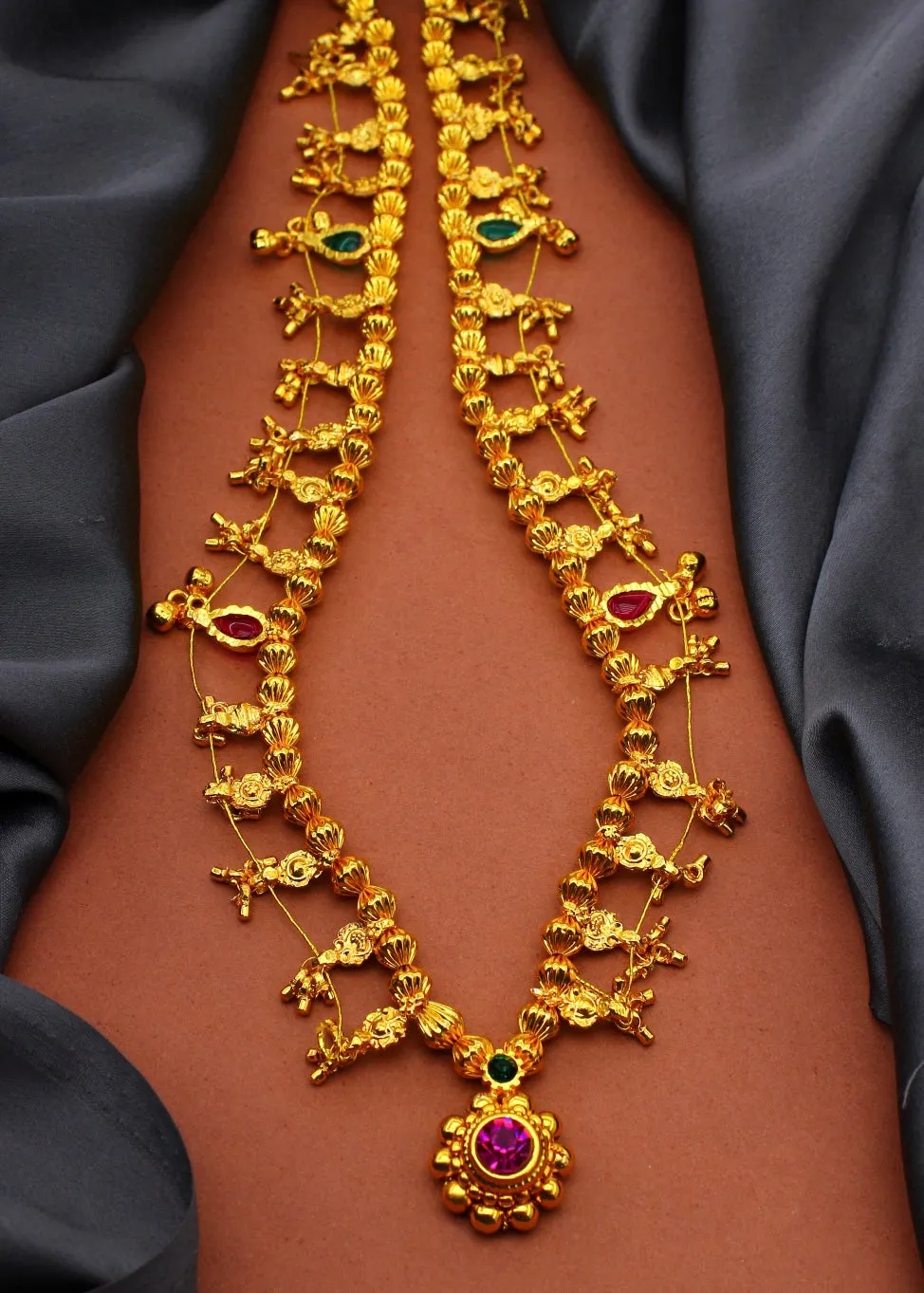 APPEALING KOLHAPURI NECKLACE