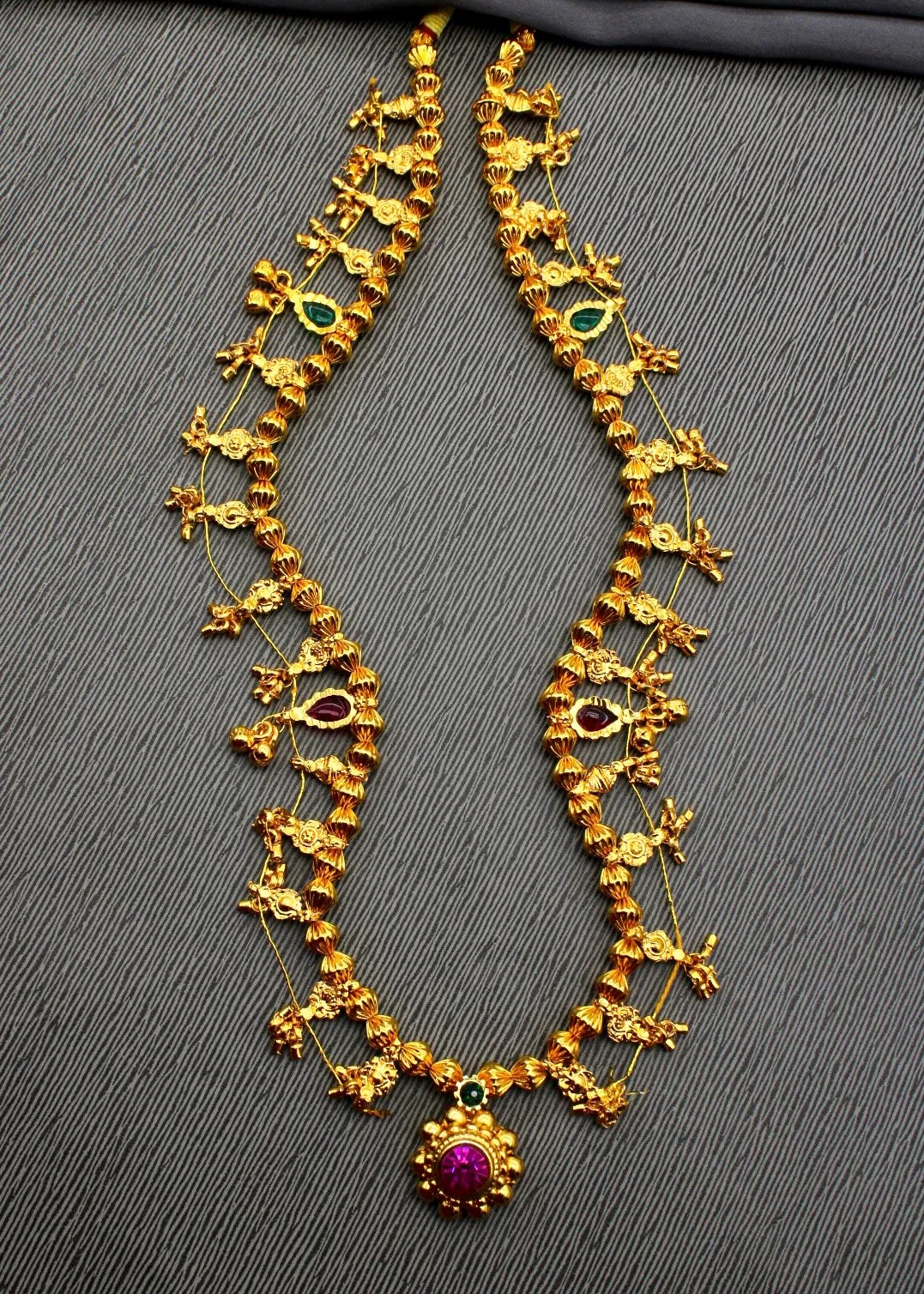 APPEALING KOLHAPURI NECKLACE