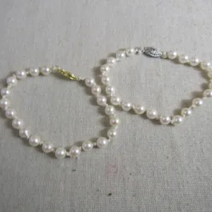 Delicate Pearl Beaded Bracelet