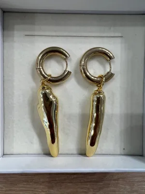 GA Bold Hoop Earrings w/Twigs