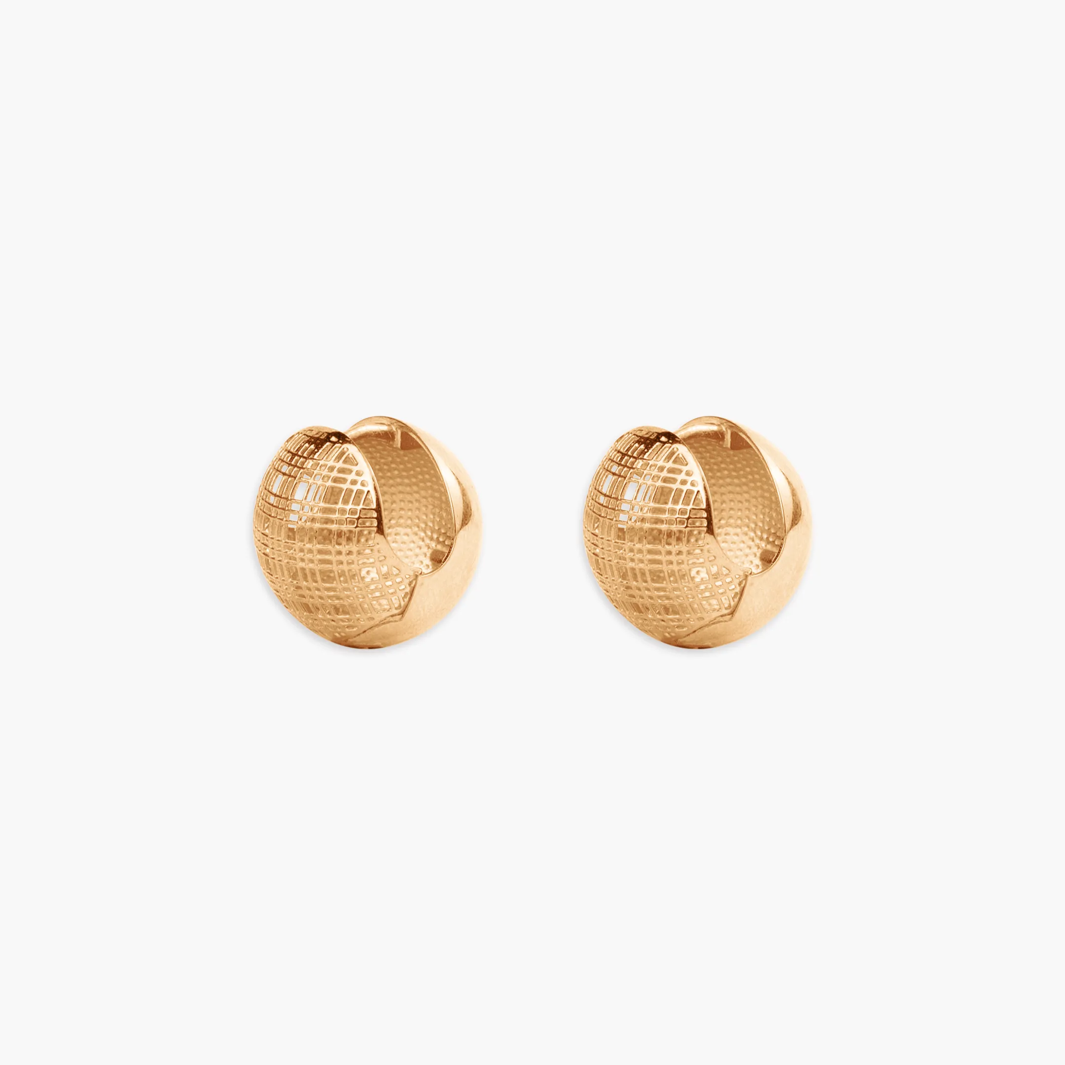 Oliver Round Bold Earring