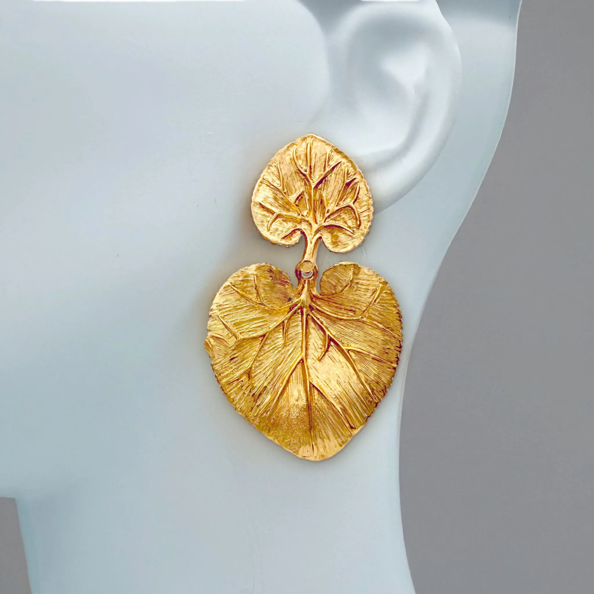 Oscar de la Renta Gold-Tone Water Lily Leaf Post Earrings - Elegant Design