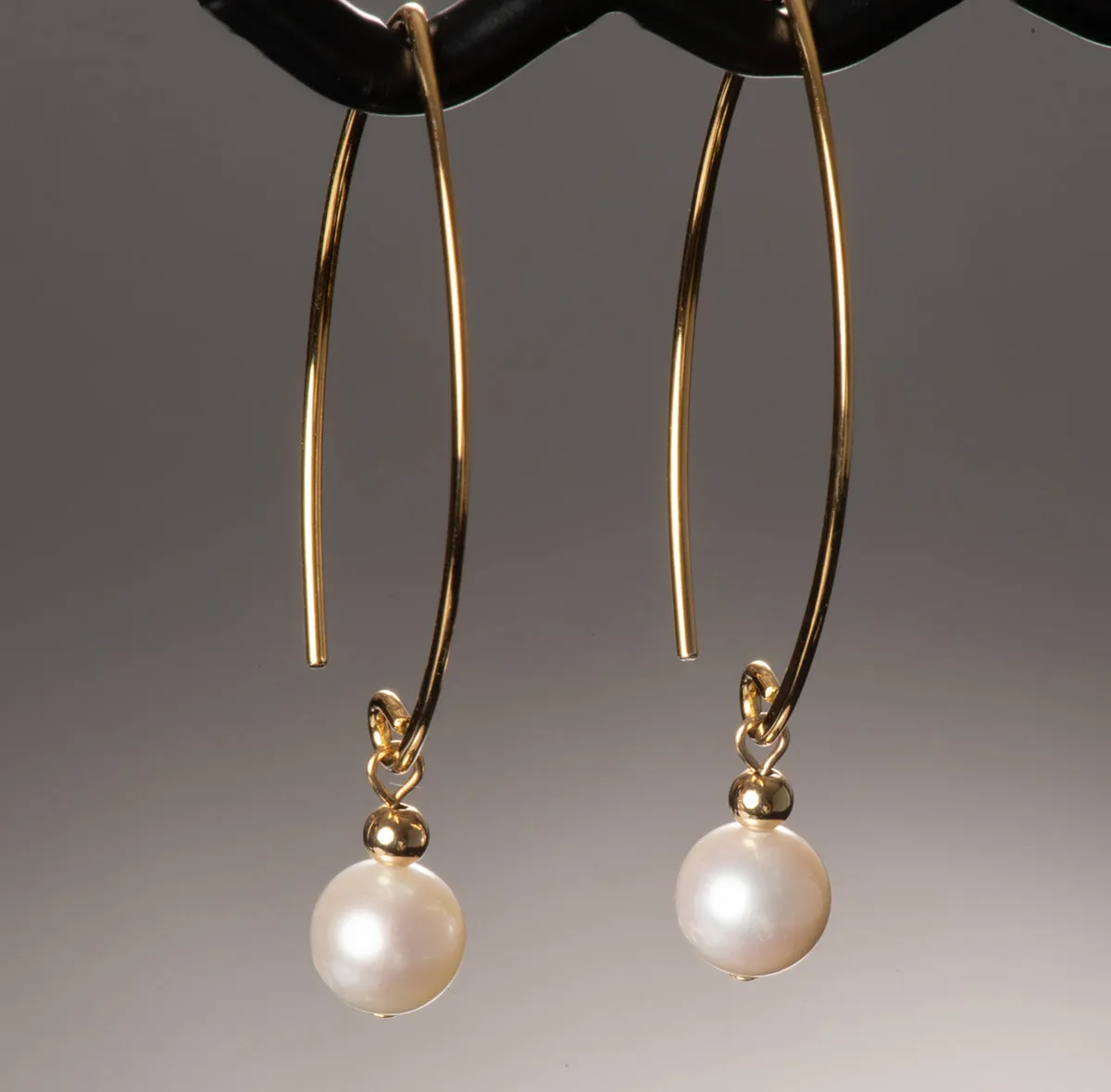 white pearl vermeil curve earring